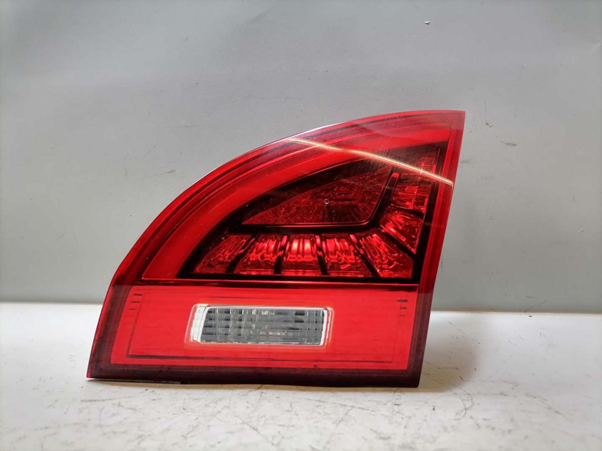 Kia Venga YN original Rücklicht Rückleuchte Heckleuchte innen rechts BJ16